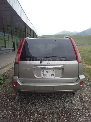 Nissan X-Trail 2003, 285,000 km - 2.0 l - Qusar