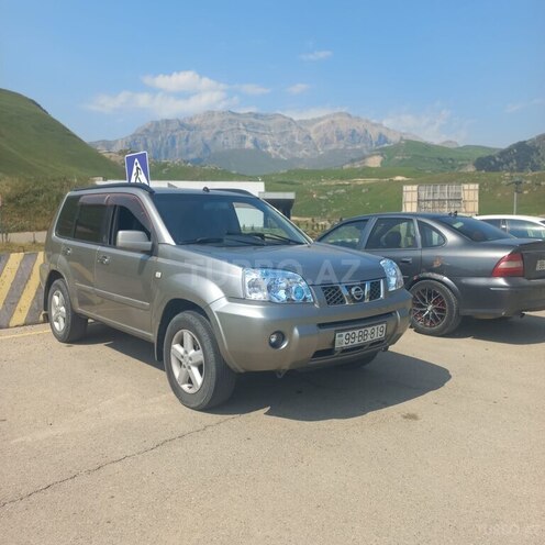 Nissan X-Trail 2003, 285,000 km - 2.0 l - Qusar
