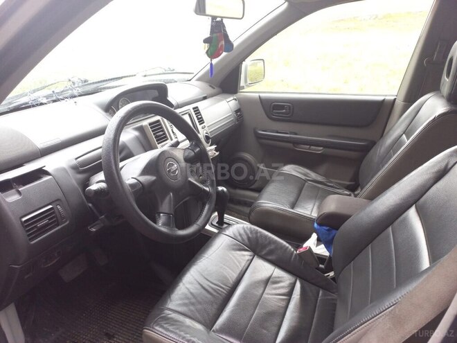 Nissan X-Trail 2003, 285,000 km - 2.0 l - Qusar