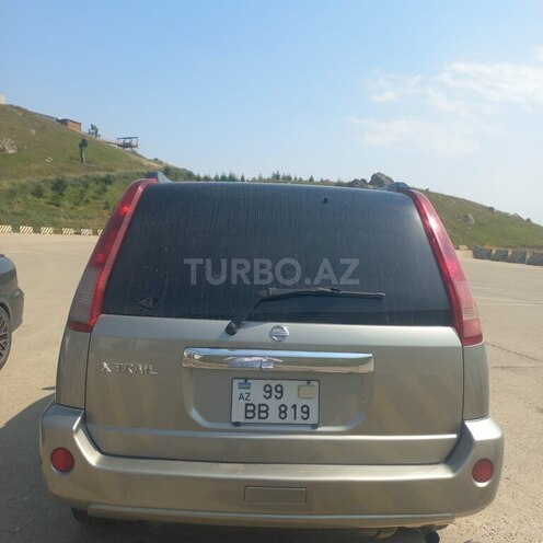 Nissan X-Trail 2003, 285,000 km - 2.0 l - Qusar