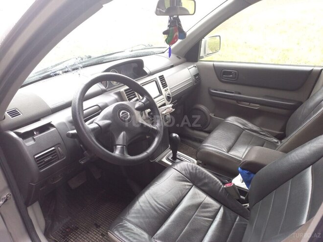 Nissan X-Trail 2003, 285,000 km - 2.0 l - Qusar
