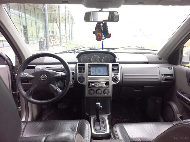 Nissan X-Trail 2003, 285,000 km - 2.0 l - Qusar