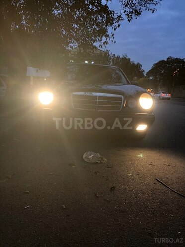 Mercedes E 220 1997, 347,579 km - 2.2 л - Bakı