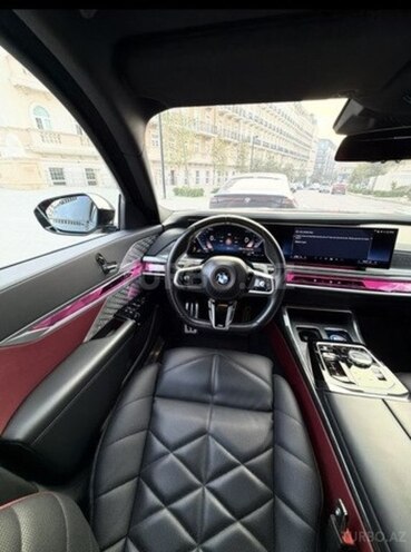 BMW 740 2023, 31,000 km - 3.0 l - Bakı