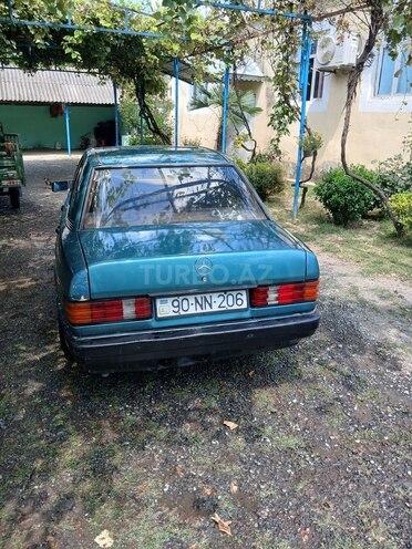 Mercedes 190 1992, 254,105 km - 2.0 l - Zaqatala