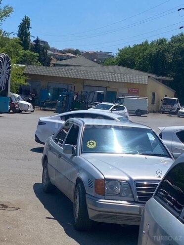 Mercedes E 250 1994, 450,000 km - 2.5 л - Bakı