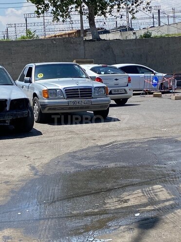Mercedes E 250 1994, 450,000 km - 2.5 л - Bakı