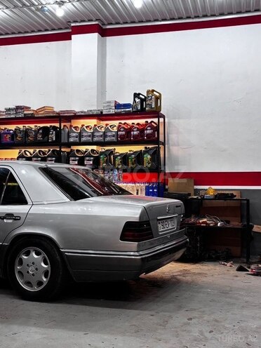 Mercedes 220 E 1994, 709,870 km - 2.2 l - Füzuli