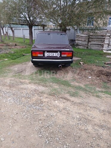 LADA (VAZ) 2107 2002, 98,646 km - 1.7 l - Salyan