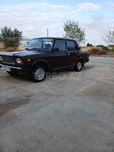 LADA (VAZ) 2107 2002, 98,646 km - 1.7 l - Salyan
