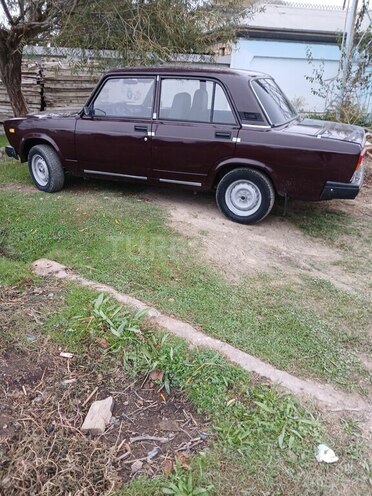 LADA (VAZ) 2107 2002, 98,646 km - 1.7 l - Salyan