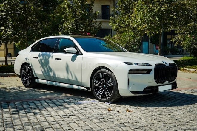 BMW i7 M70 2024, 18,000 km - 0.0 l - Bakı