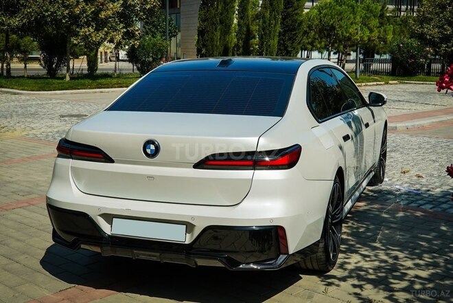 BMW i7 M70 2024, 18,000 km - 0.0 l - Bakı
