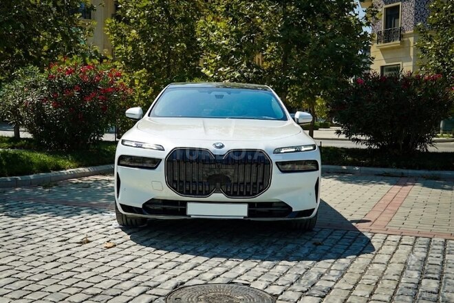 BMW i7 M70 2024, 18,000 km - 0.0 l - Bakı
