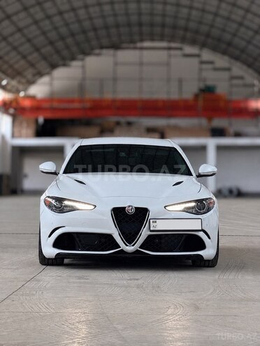 Alfa Romeo Giulia 2017, 86,000 km - 2.9 l - Bakı