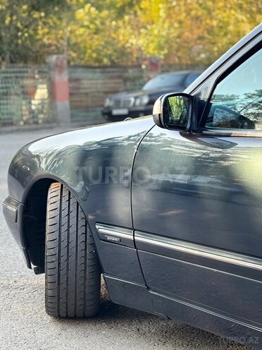 Mercedes E 240 2000, 390,000 km - 2.4 l - Kürdəmir