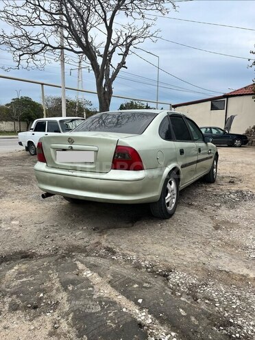 Opel Vectra 1997, 354,123 km - 1.8 l - Bakı