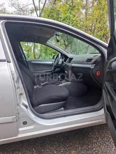 Opel Astra 2007, 271,235 km - 1.4 l - Quba