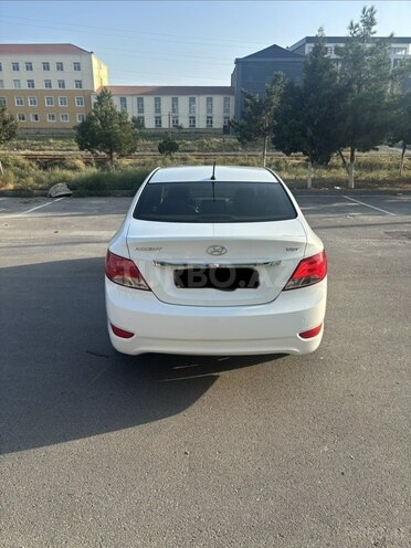 Hyundai Accent 2015, 208,000 km - 1.6 л - Bakı