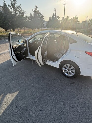 Hyundai Accent 2015, 208,000 km - 1.6 л - Bakı