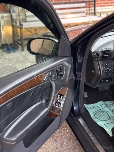 Mercedes C 200 2001, 305,000 km - 2.0 l - Bakı