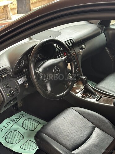 Mercedes C 200 2001, 305,000 km - 2.0 l - Bakı