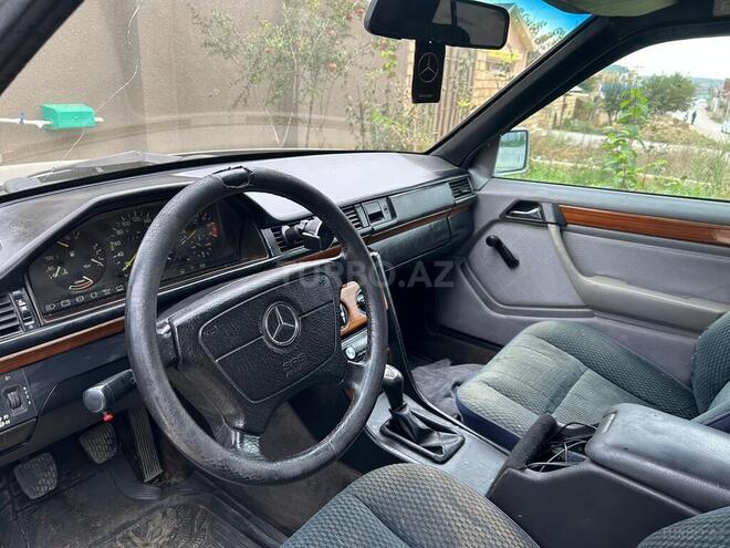 Mercedes 200 E 1992, 329,000 km - 2.0 l - Bakı