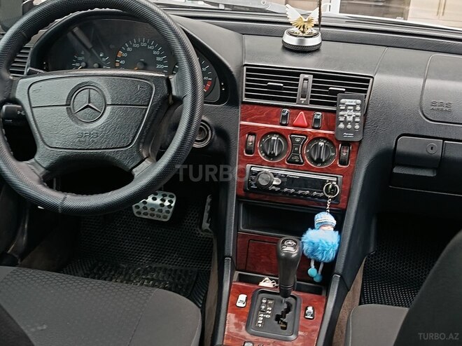 Mercedes C 180 1998, 398,000 km - 1.8 л - Qazax
