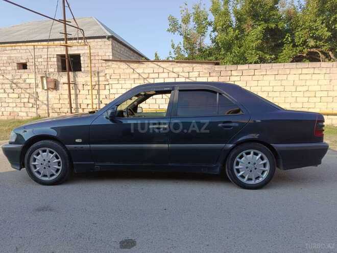 Mercedes C 220 2000, 295,000 km - 2.2 l - Bakı
