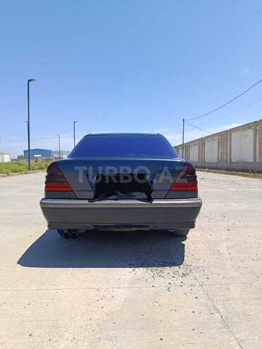 Mercedes C 220 2000, 295,000 km - 2.2 l - Bakı