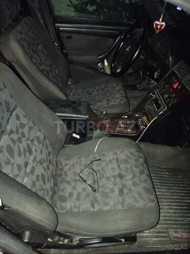 Mercedes C 220 2000, 295,000 km - 2.2 l - Bakı