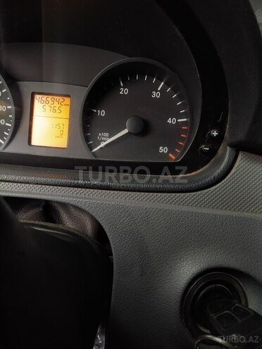 Mercedes  2008, 460,000 km - 2.1 l - Gədəbəy