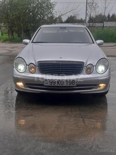 Mercedes E 240 2002, 350,000 km - 2.6 л - Şirvan