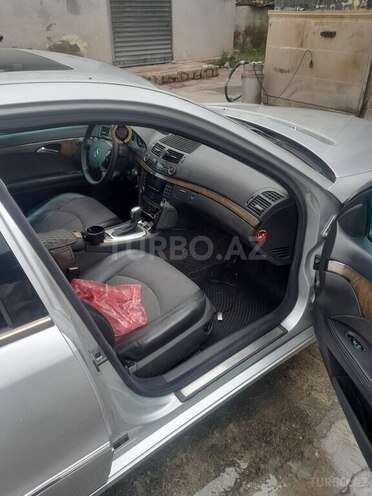 Mercedes E 240 2002, 350,000 km - 2.6 л - Şirvan