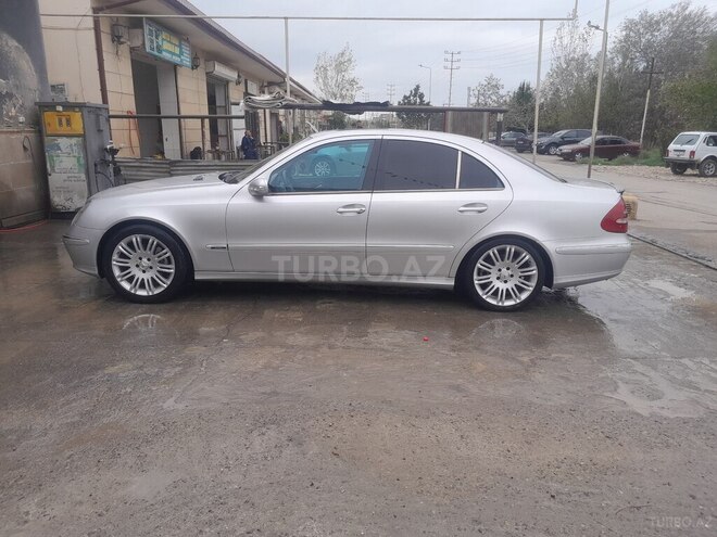 Mercedes E 240 2002, 350,000 km - 2.6 л - Şirvan