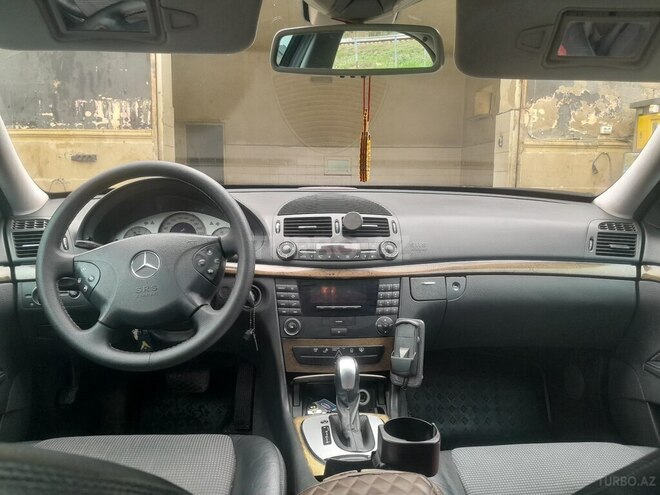 Mercedes E 240 2002, 350,000 km - 2.6 л - Şirvan