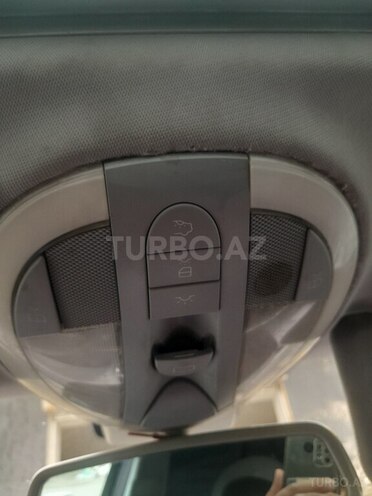 Mercedes E 240 2002, 350,000 km - 2.6 л - Şirvan