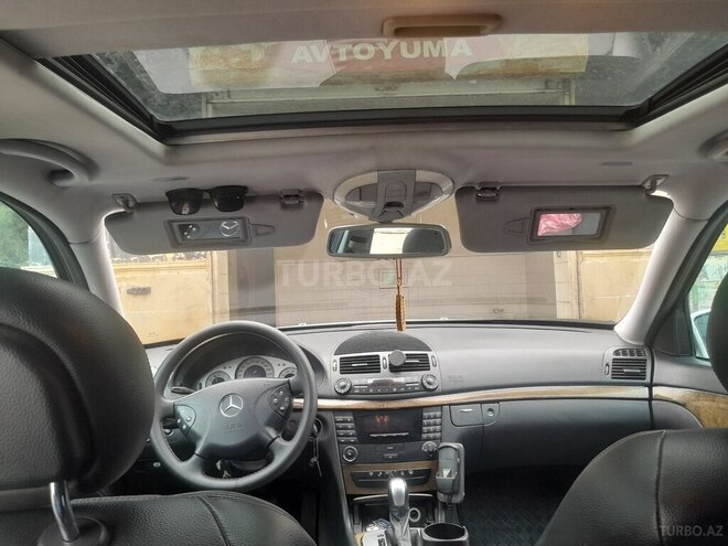 Mercedes E 240 2002, 350,000 km - 2.6 л - Şirvan
