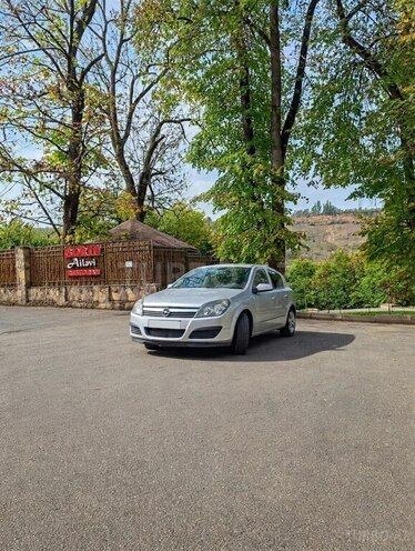 Opel Astra 2007, 271,235 km - 1.4 l - Quba