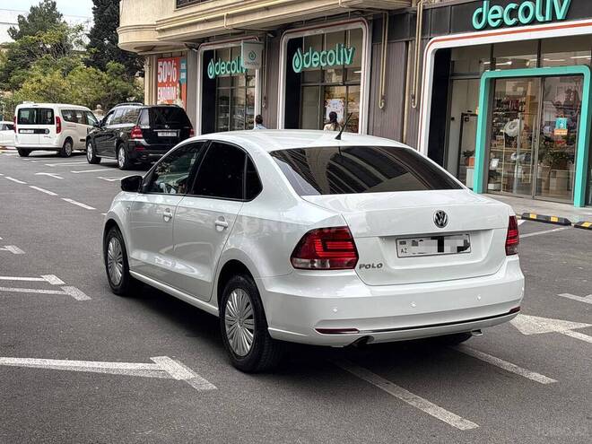 Volkswagen Polo 2018, 145,000 km - 1.6 l - Bakı
