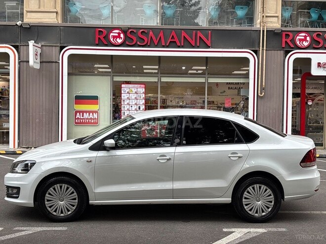 Volkswagen Polo 2018, 145,000 km - 1.6 l - Bakı