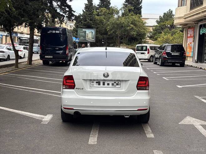 Volkswagen Polo 2018, 145,000 km - 1.6 l - Bakı