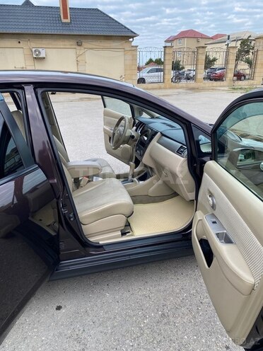 Nissan Tiida 2012, 137,452 km - 1.6 l - Sumqayıt
