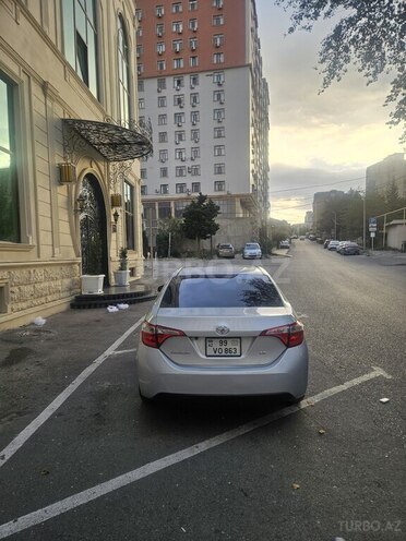 Toyota Corolla 2016, 222,000 km - 1.8 л - Bakı