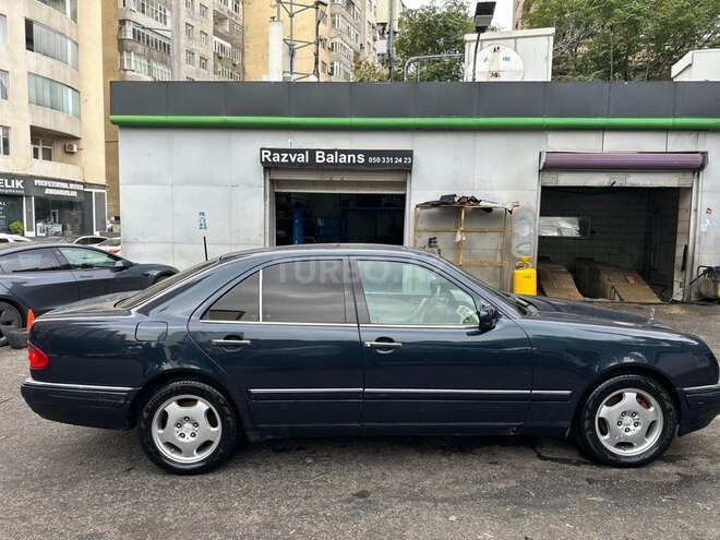 Mercedes E 320 1997, 217,800 km - 3.2 л - Bakı