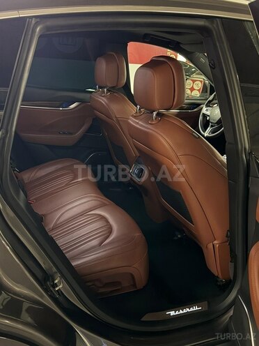 Maserati Levante 2017, 100,000 km - 3.0 l - Bakı