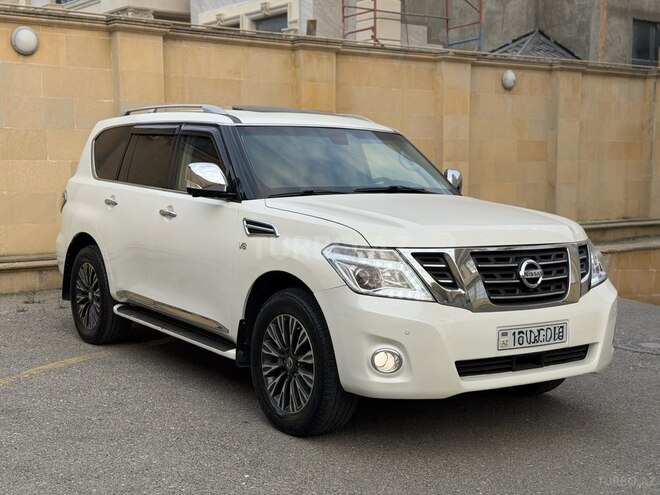 Nissan Patrol 2013, 215,000 km - 5.6 l - Bakı