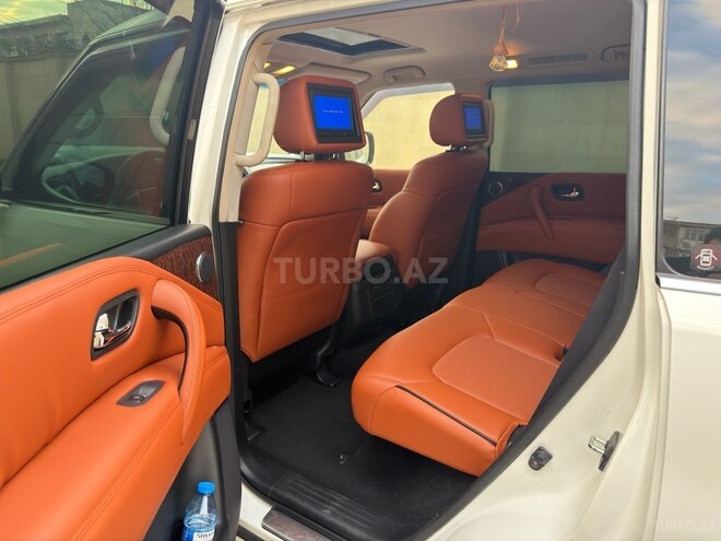 Nissan Patrol 2013, 215,000 km - 5.6 l - Bakı