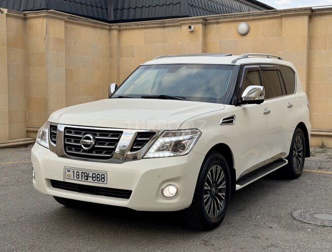 Nissan Patrol 2013, 215,000 km - 5.6 l - Bakı