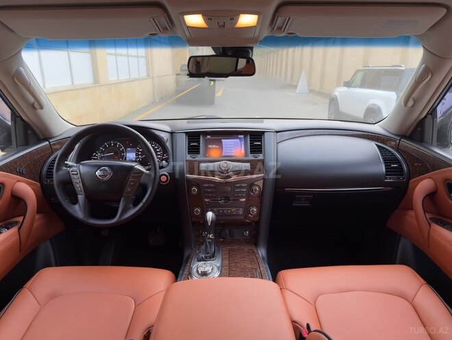 Nissan Patrol 2013, 215,000 km - 5.6 l - Bakı